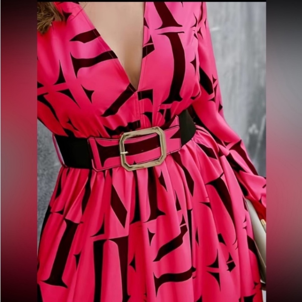 PINK Letter Print Belted Dress - Picture 4 of 6